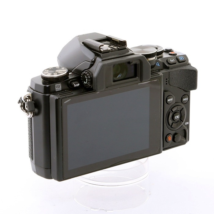 オリンパス  OM-D E-M10 ボデイ ブラツク