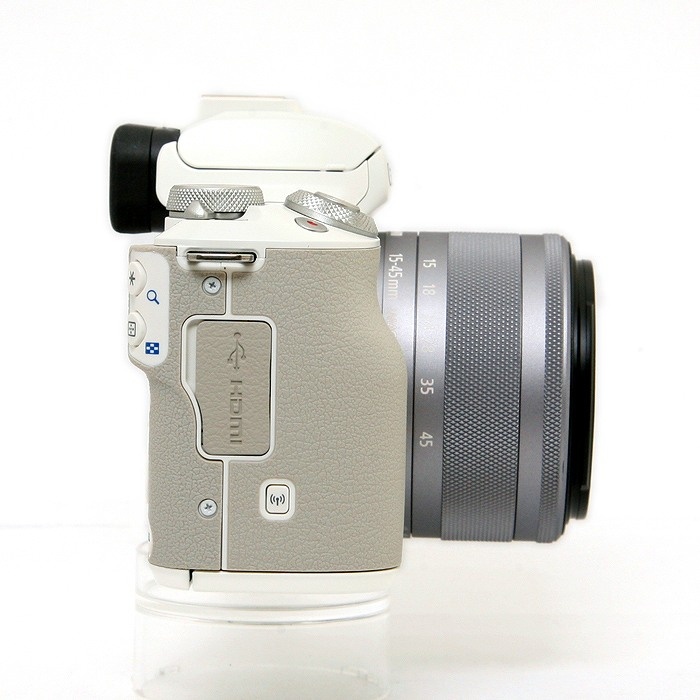 キヤノン キヤノン EOS KISS M2 ダブルズームキツト ホワイト