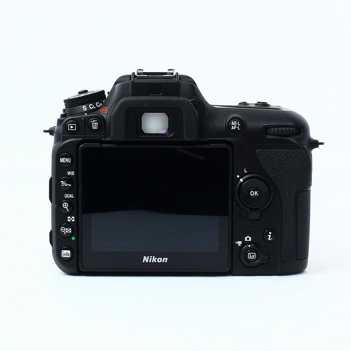 ニコン D7500 18-140VR レンズキツト（2017.6発売）
