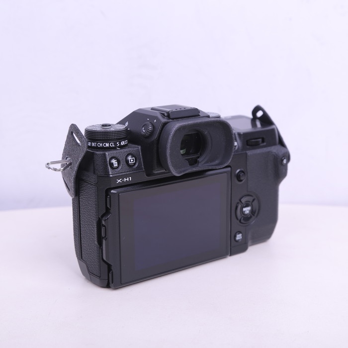 フジフイルム X-H1 ボデイ