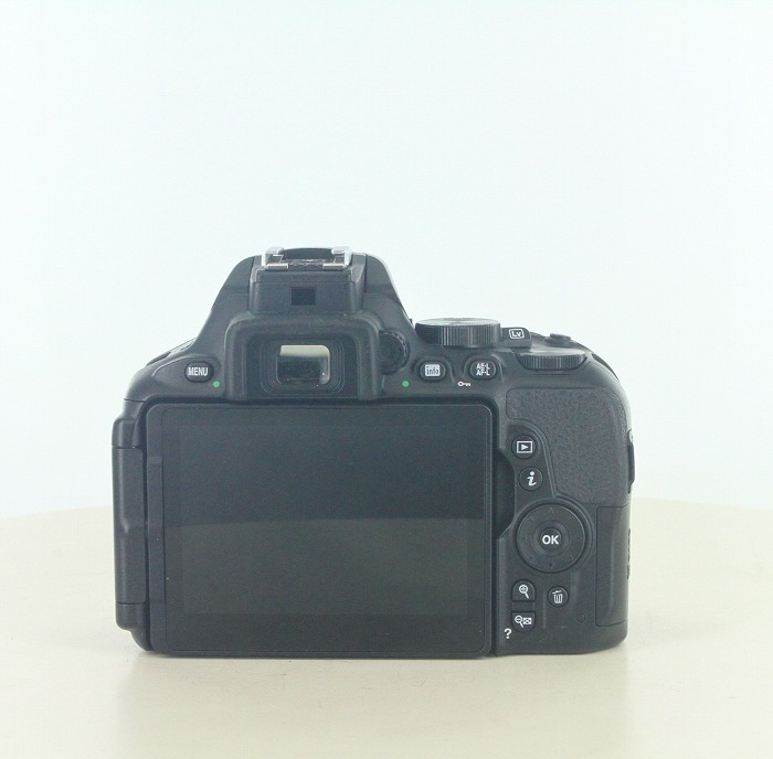 ニコン D5600