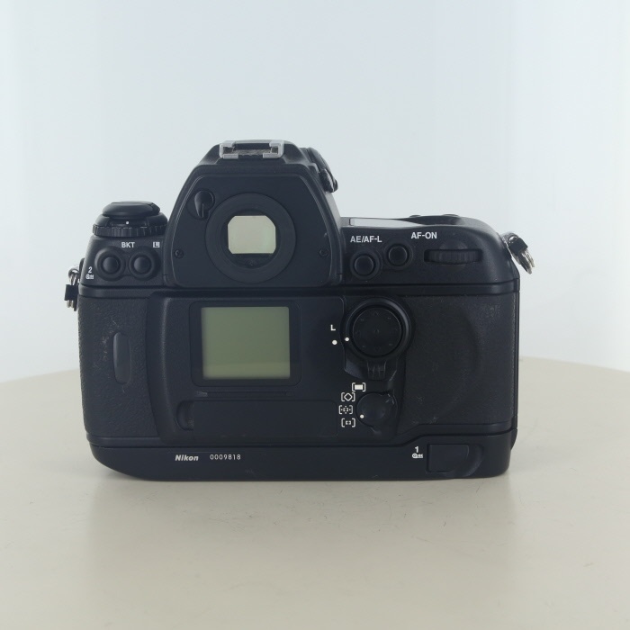 ニコン F6ボディ