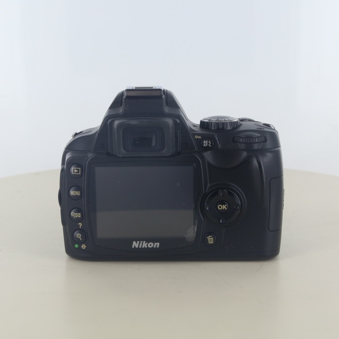 ニコン D40 レンズキット(AF-S 18-55/3.5-5.6G II) ブラック