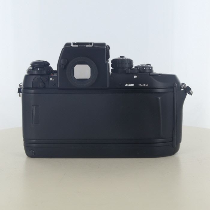 ニコン F4