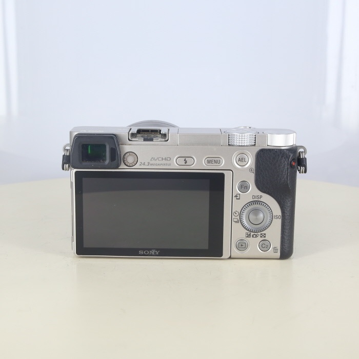 ソニー α6000 シルバー パワーズームレンズ(16/50/3.5-5.6)キット