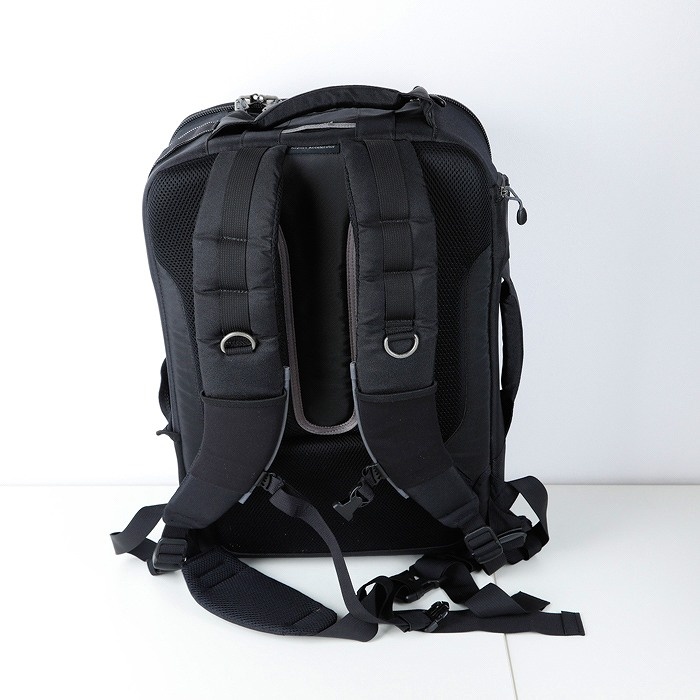 thinkTANKphoto エアポート・アクセレレーター