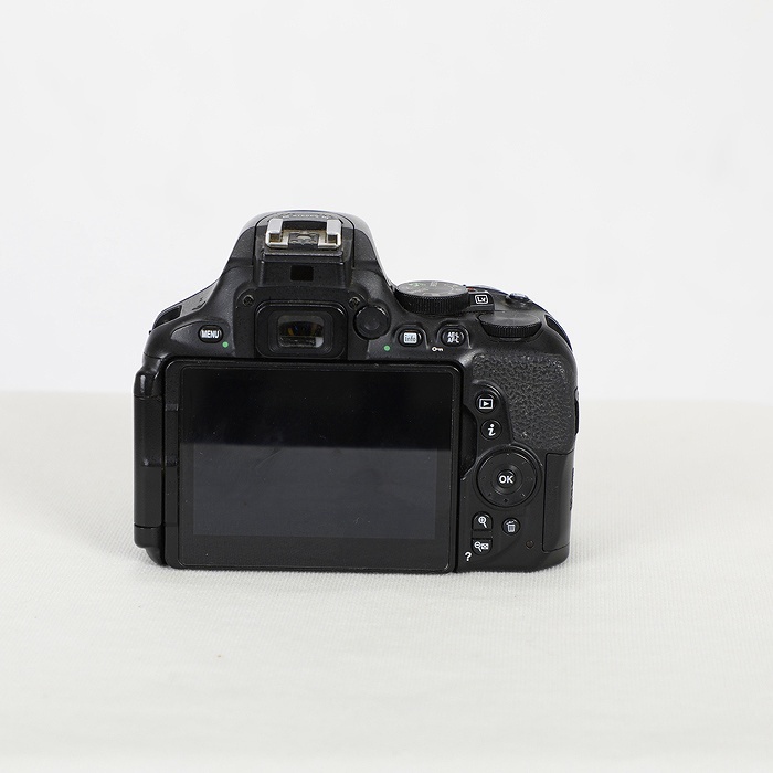 ニコン D5600 ボデイ