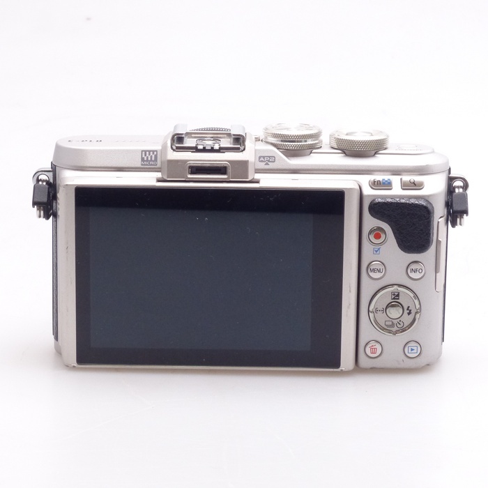 オリンパス E-PL8 14-42EZレンズキツト ブラツク ※充電器欠品