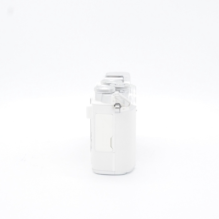 オリンパス E-P7 ボデイ ホワイト