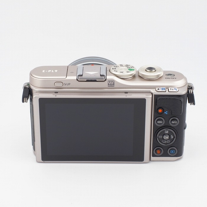 オリンパス E-PL9 14-42EZレンズキツト