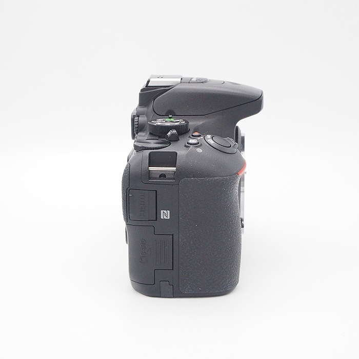 ニコン D5600