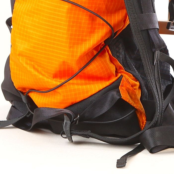 ロープロ ランナバウト BP 18L II