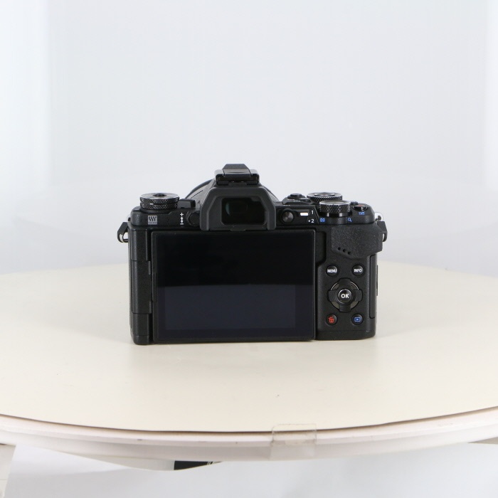 オリンパス OM-D E-M5 Mark II 12-40/2.8レンズキット ブラック