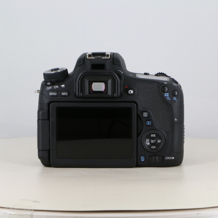キヤノン EOS 8000D ボデイ