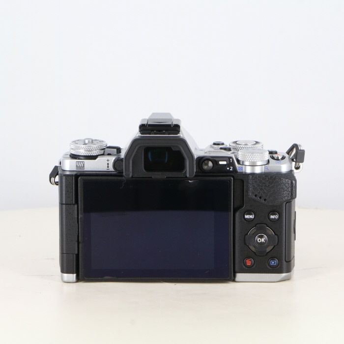オリンパス OM-D E-M5 MARK2 ボディ シルバー