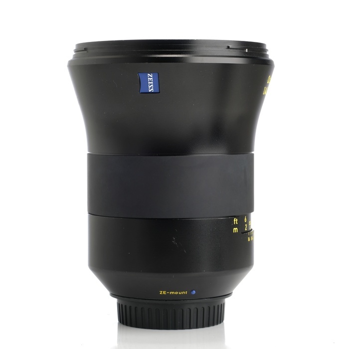 コシナ Otus 28/F1.4 ZE（キヤノンEFマウント）