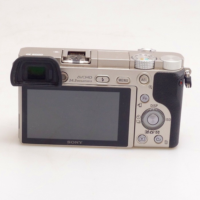 ソニー α6000 [ILCE-6000] シルバーボディ