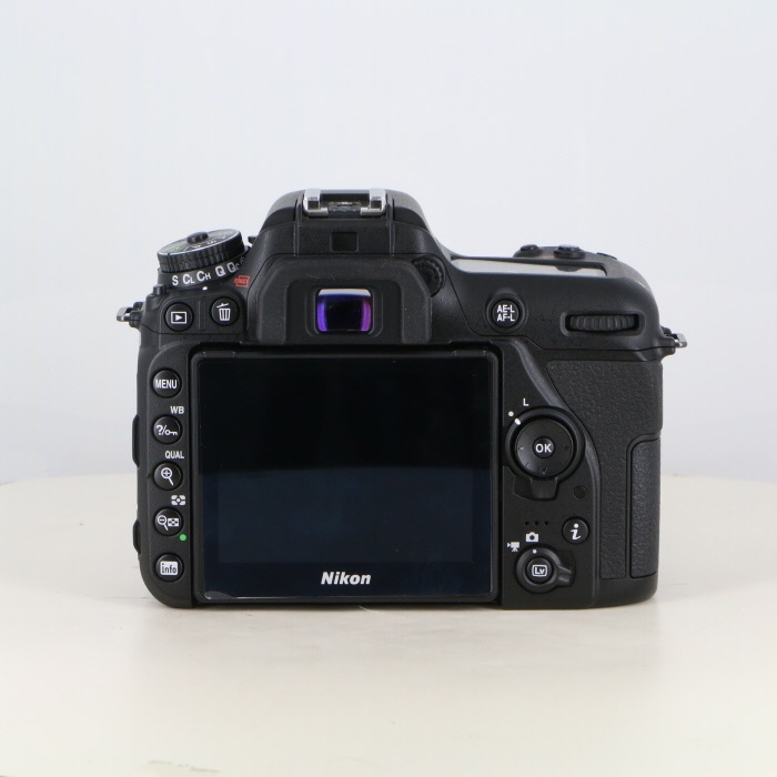 ニコン D7500 ボデイ