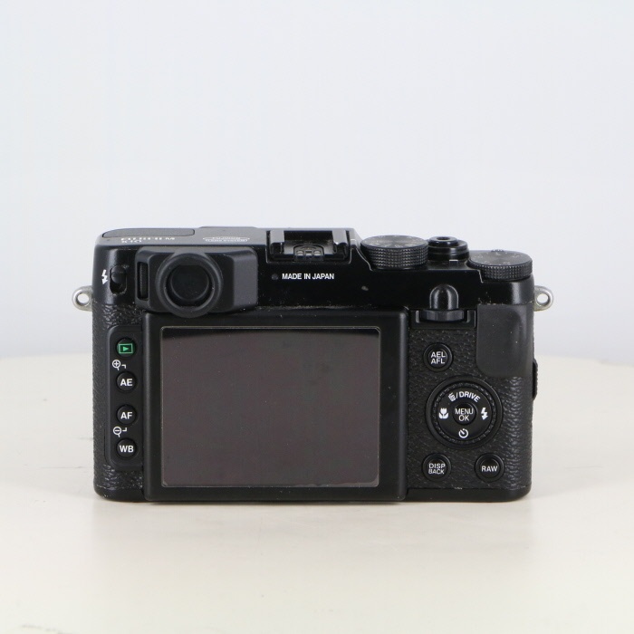 フジフイルム X10