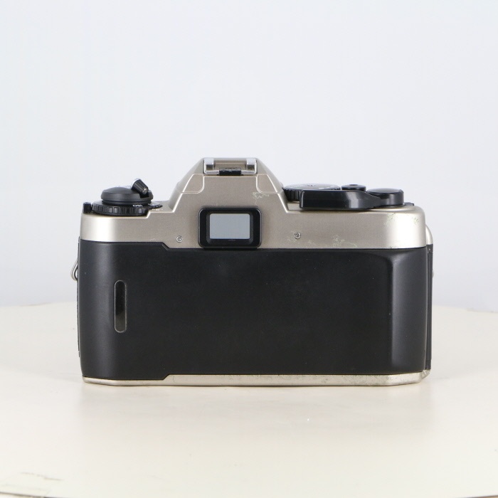 ニコン FE10