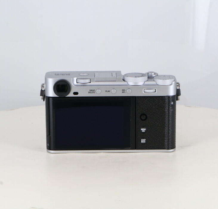 フジフイルム X-E5 ボディ シルバー