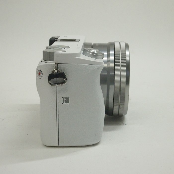 ソニー α6000(ILCE-6000)+E16-50/3.5-5.6PZ ホワイト