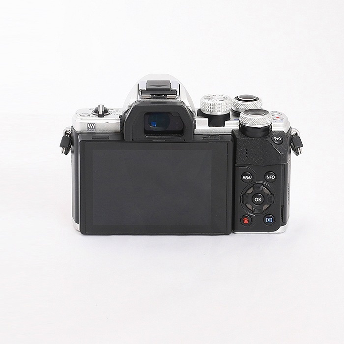 オリンパス OM-D E-M10 MARKII ボディ シルバー