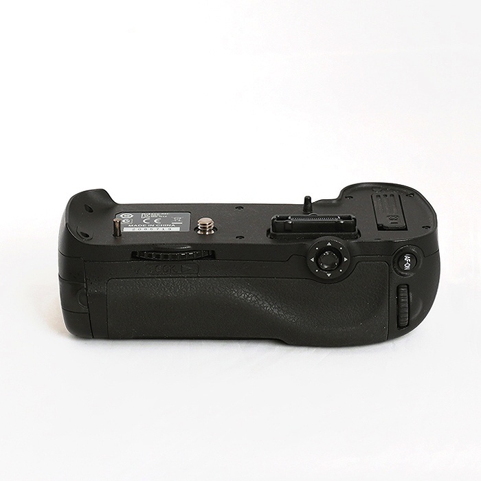 ニコン MB-D12