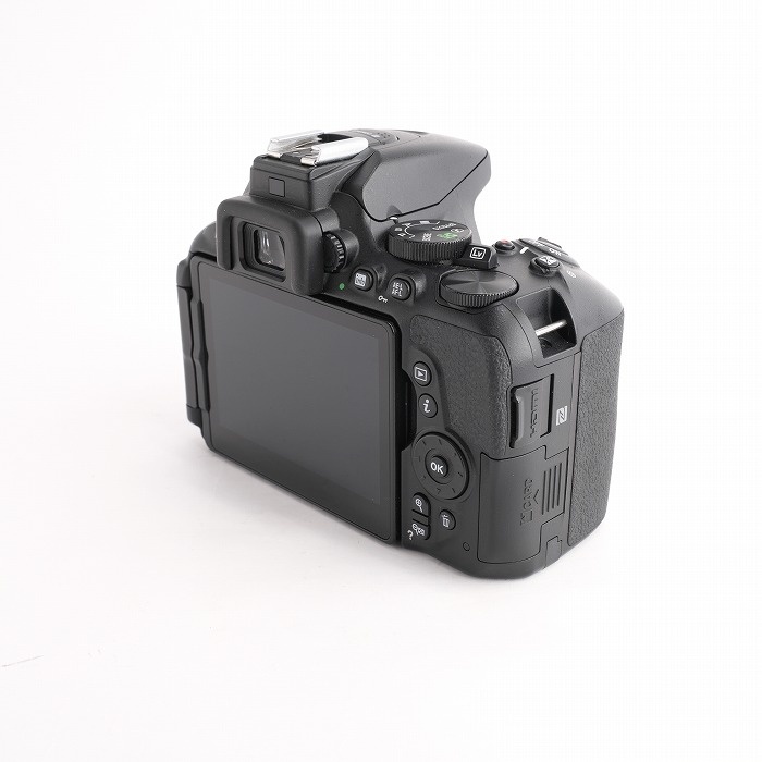 ニコン D5600 ボティ