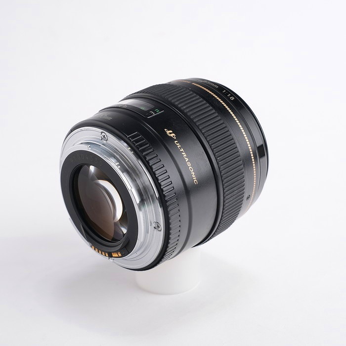 キヤノン EF85/1.8 USM