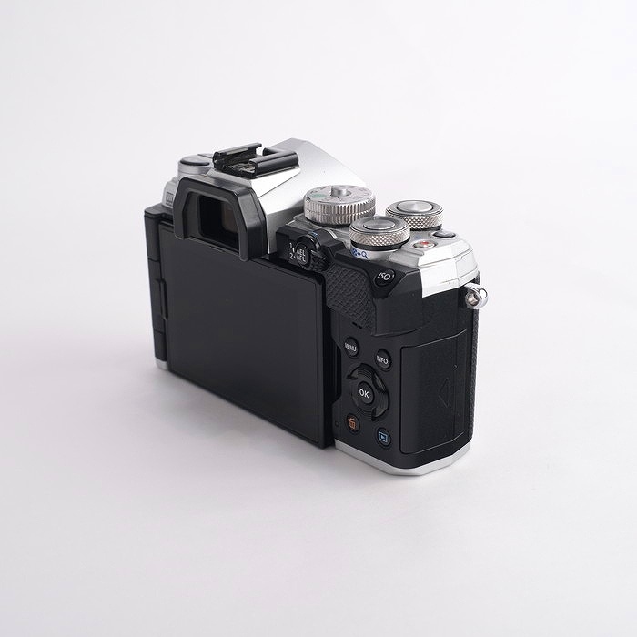 オリンパス OM-D E-M5 MARK3 ボディ シルバー