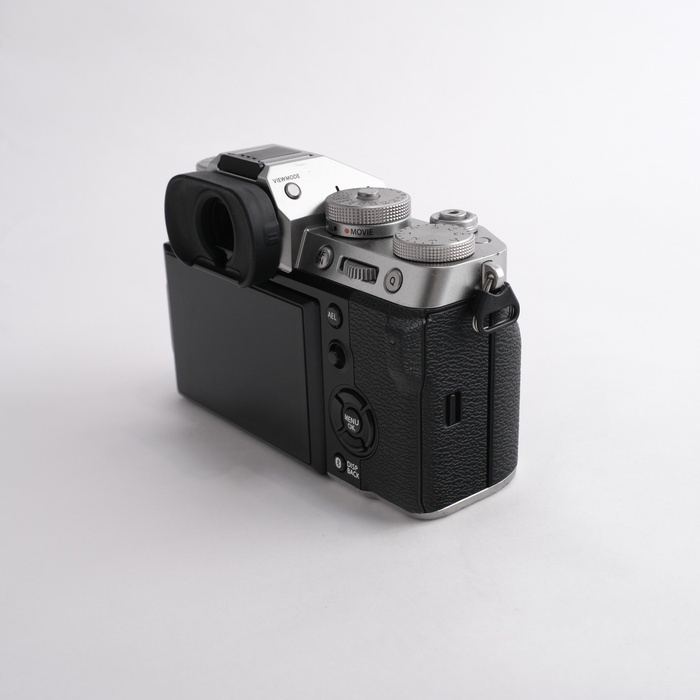 フジフイルム X-T5 ボディ シルバー