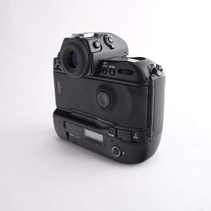 ニコン F5