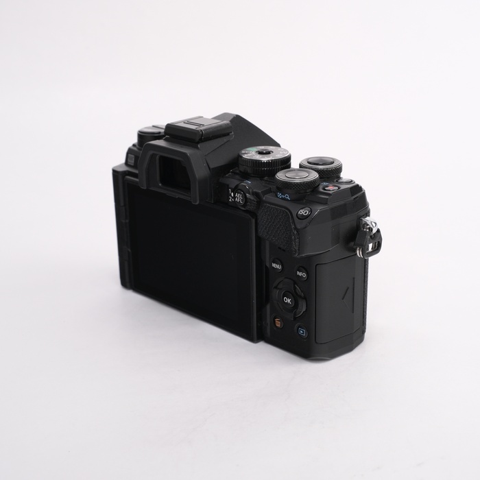 オリンパス OM-D E-M5 MARK III (3) ボディ ブラック