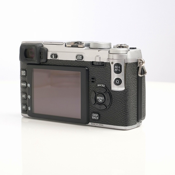フジフイルム X-E1 ボディ シルバー 