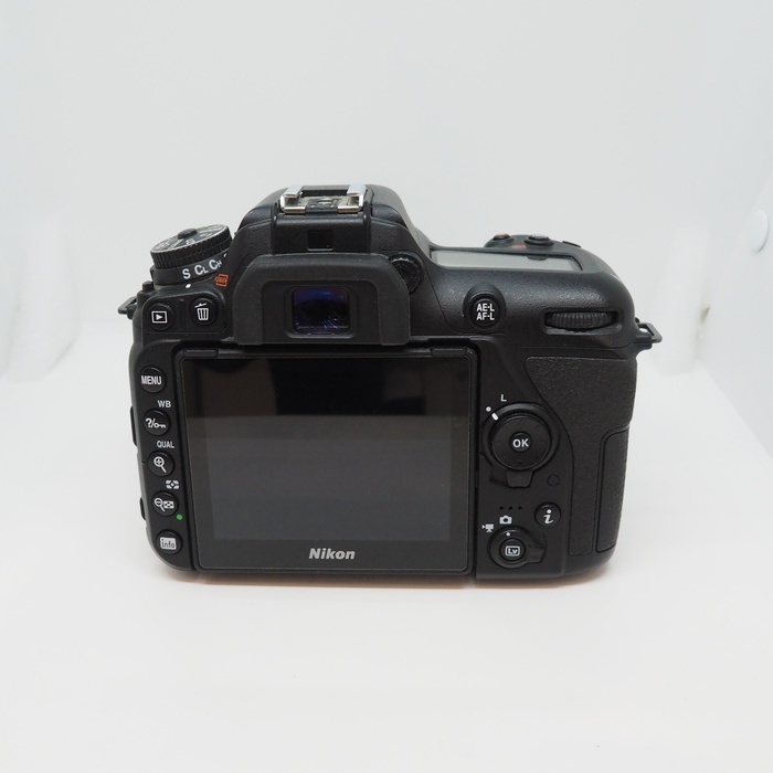 ニコン D7500 18-140VR レンズキット