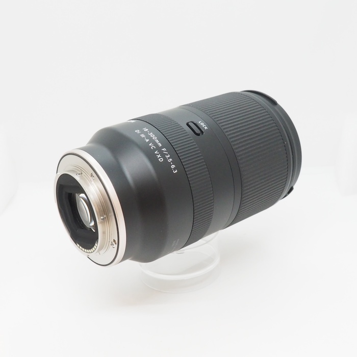 タムロン 18-300/F3.5-6.3 DI3-A VC VXD B061S