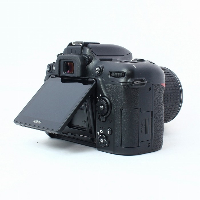 ニコン D7500 18-140VR レンズキツト（2017.6発売）