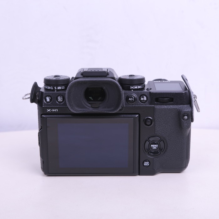 フジフイルム X-H1 ボデイ