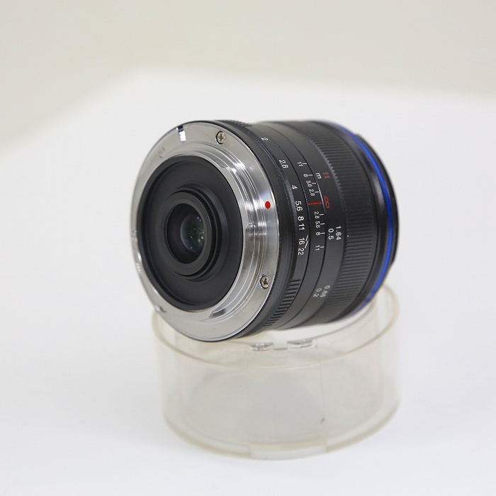 LAOWA 7.5/F2 MFT