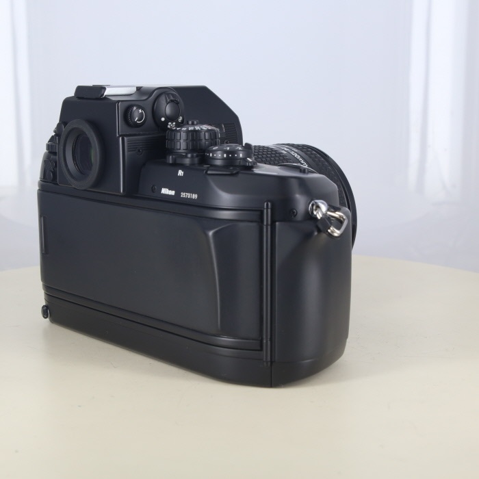 ニコン F4+AF24-120/3.5-5.6D