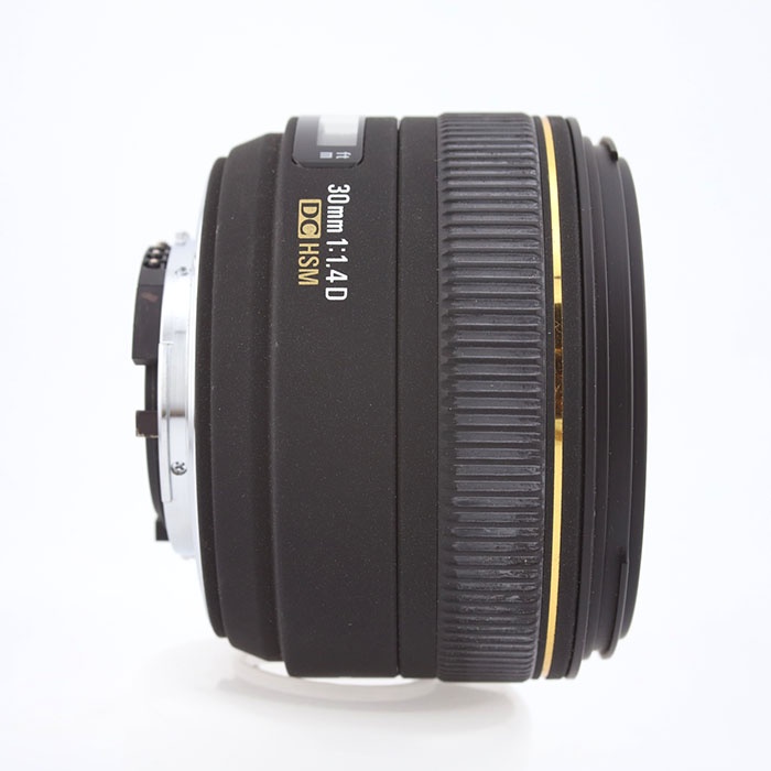 シグマ 30/F1.4 DC HSM NA