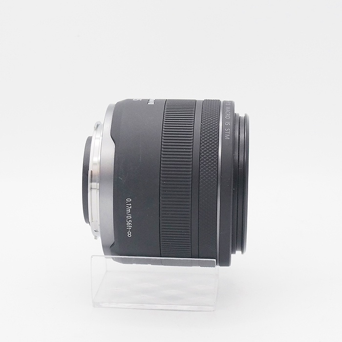 キヤノン RF35/1.8 マクロ IS STM