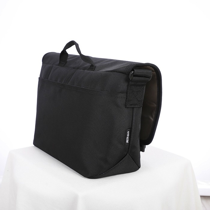 ニコン FLX シヨルダーバツグ ブラツク