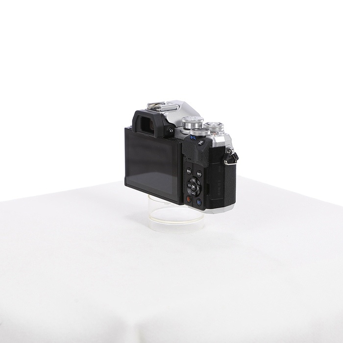 オリンパス OM-D E-M10 MARK4 ボデイ シルバー