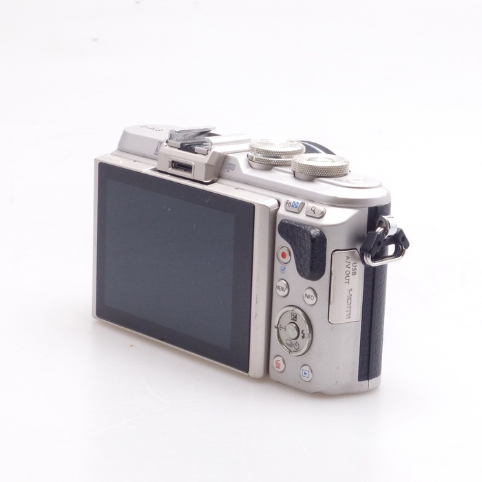 オリンパス E-PL8 14-42EZレンズキツト ブラツク ※充電器欠品