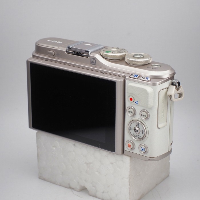 オリンパス E-PL10 ホワイト