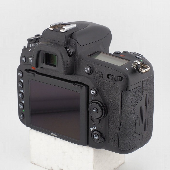 ニコン D750