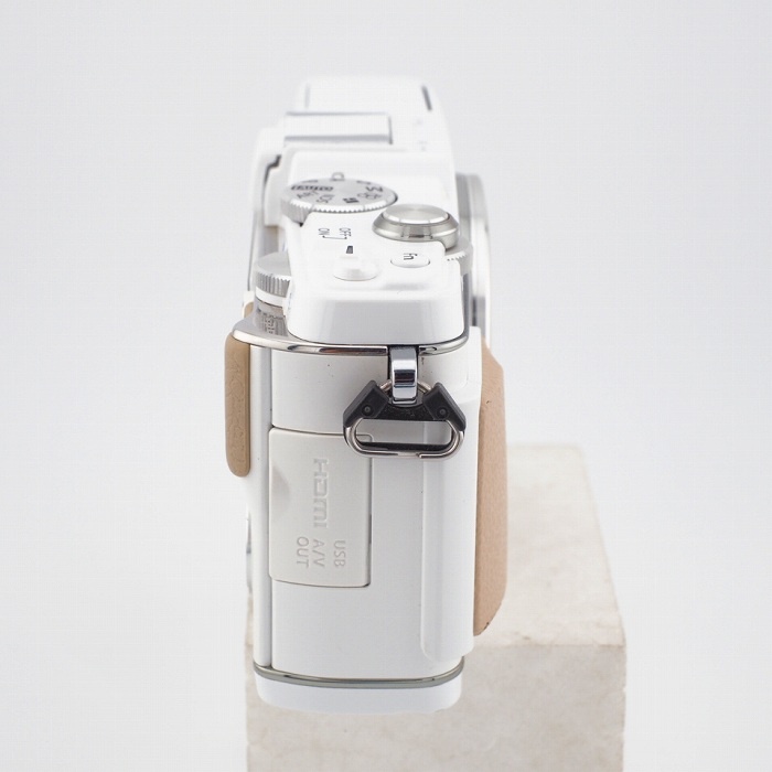 オリンパス E-P5(ホワイト)