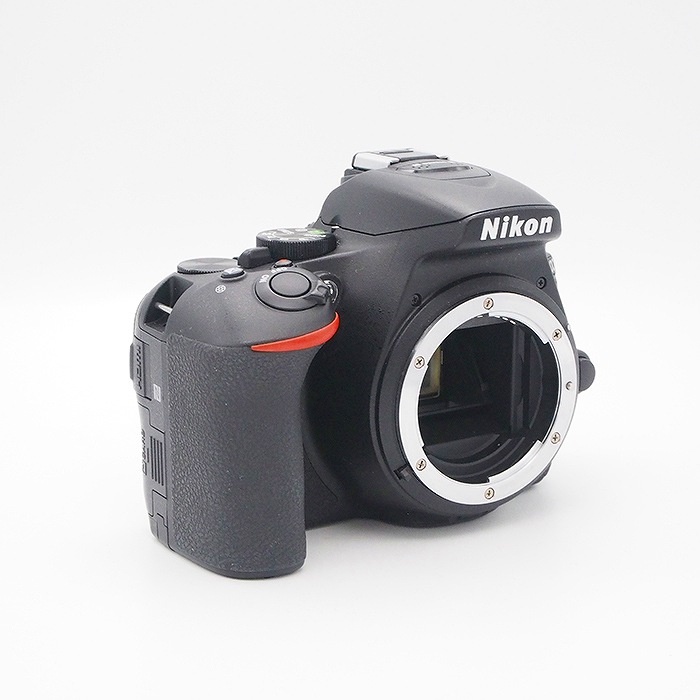 ニコン D5600